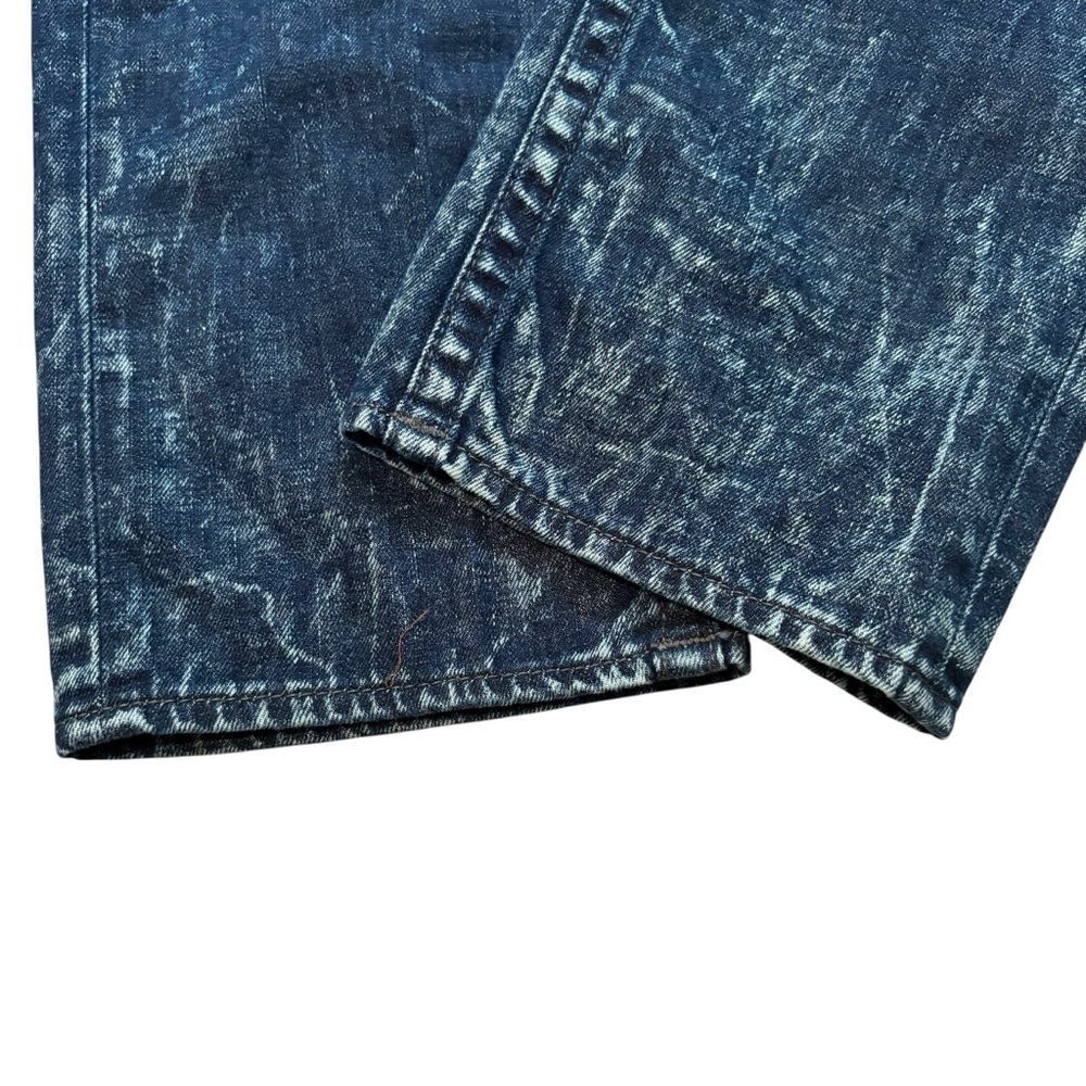 True Religion Straight w/Flaps Zipper Pocket
Ripped Jeans, Sz 30 Waist - Picture 13 of 16